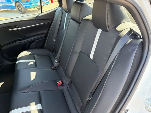 Used 2025 Toyota Camry SE FWD image 18