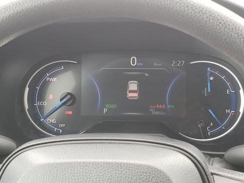Used 2025 Toyota RAV4 XLE AWD/4WD image 24