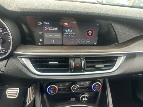 Used 2022 Alfa Romeo Stelvio Ti w/ Active Assist Plus Package image 29