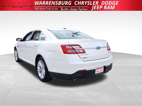 Used 2015 Ford Taurus SEL image 6