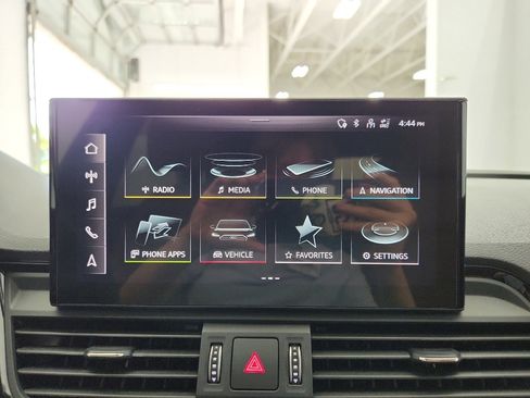 Used 2023 Audi Q5 2.0T Premium w/ Convenience Package image 19