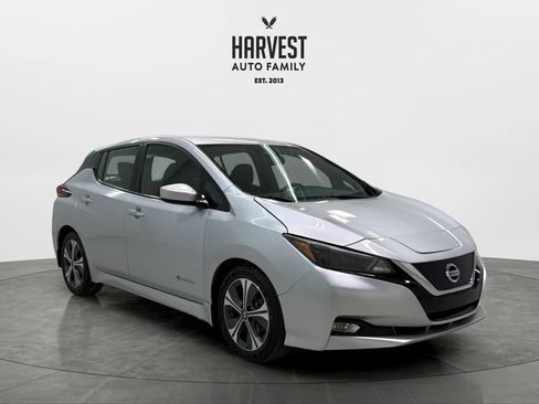 Used 2018 Nissan Leaf SV w/ SV Technology Package FWD image 10