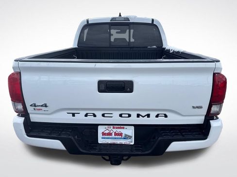 Used 2023 Toyota Tacoma SR AWD/4WD image 4