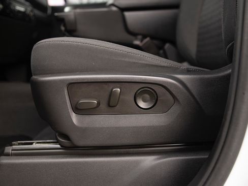 Used 2023 Chevrolet Silverado 1500 LT image 12