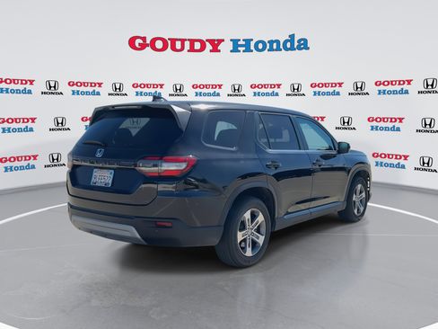 Used 2024 Honda Pilot EX-L image 8