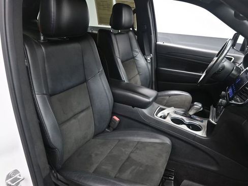 Used 2019 Jeep Grand Cherokee Altitude image 29