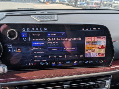 Used 2024 Chevrolet Traverse RS w/ LPO, Floor Liner Package image 32