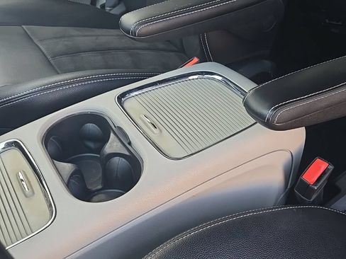 Used 2019 Dodge Grand Caravan SXT FWD image 29
