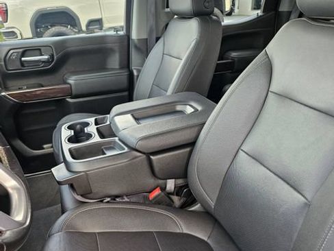 Used 2021 GMC Sierra 1500 SLT w/ X31 Off-Road Package AWD/4WD image 17