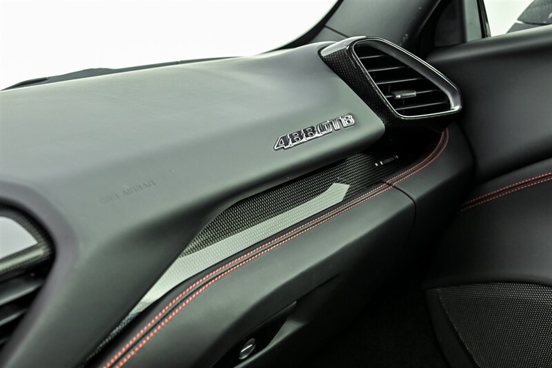 Used 2016 Ferrari 488 GTB RWD image 31