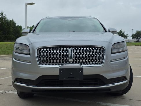 Used 2022 Lincoln Nautilus FWD w/ Premium Package image 2