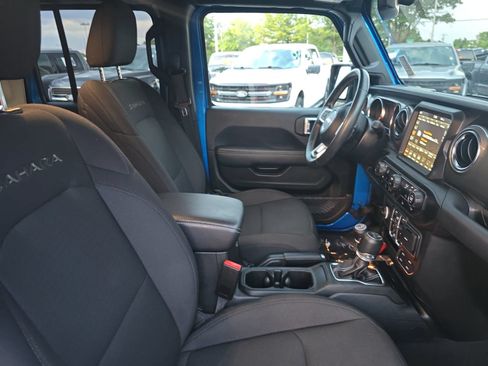 Used 2022 Jeep Wrangler Unlimited Sahara AWD/4WD image 10
