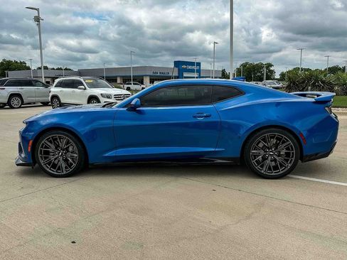 Used 2017 Chevrolet Camaro ZL1 RWD image 6