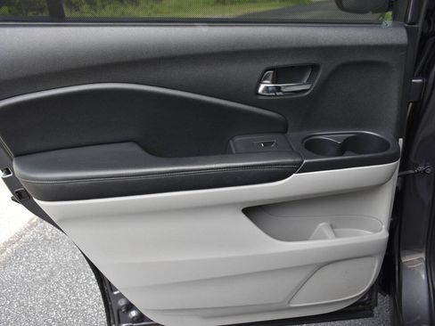 Used 2019 Honda Pilot Elite image 17