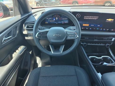 New 2026 Chevrolet Traverse LT w/ Midnight/Sport Edition FWD image 7