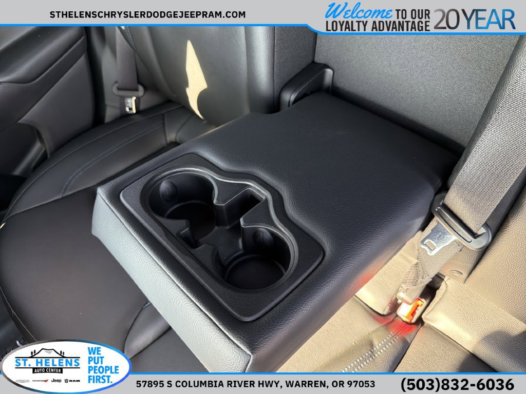 New 2025 Jeep Compass Limited w/ Sun & Sound Group AWD/4WD image 17