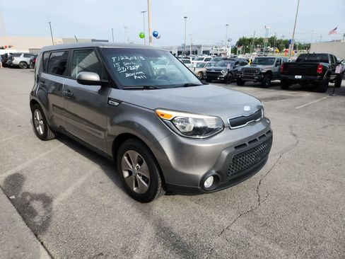 Used 2015 Kia Soul FWD image 7