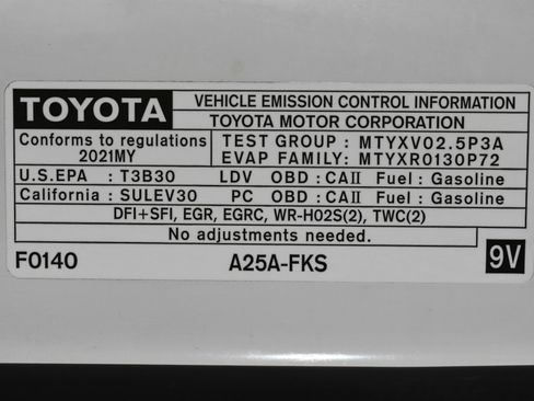 Used 2021 Toyota Camry LE image 94