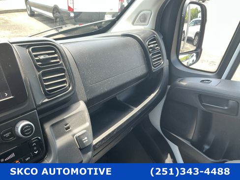 Used 2024 RAM ProMaster 2500 w/ Convenience Group FWD image 24