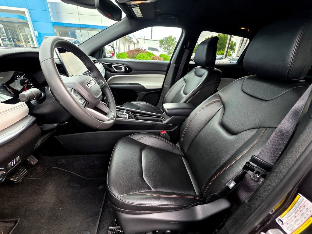 Used 2024 Jeep Compass Limited AWD/4WD image 17