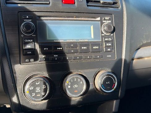 Used 2015 Subaru Forester 2.5i image 12