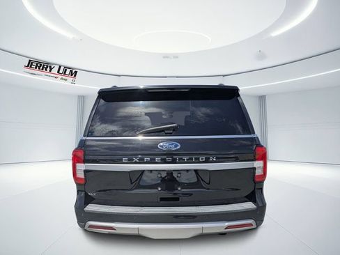 Used 2022 Ford Expedition XLT RWD image 4
