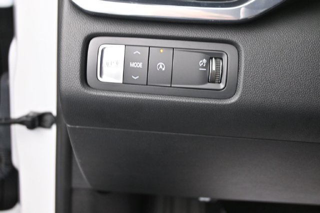 Used 2026 GMC Acadia Elevation w/ Elevation Premium Package FWD image 31