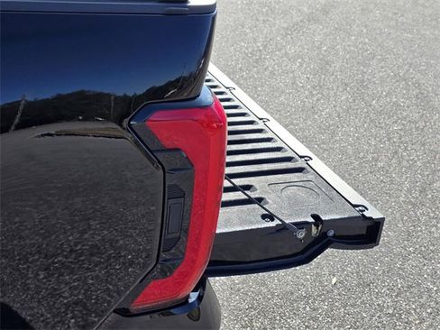 Used 2023 Toyota Tundra Limited image 35