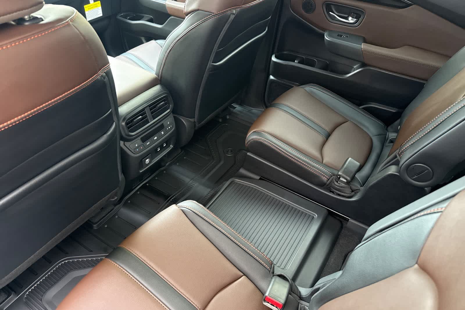 New 2026 Honda Pilot TrailSport image 4