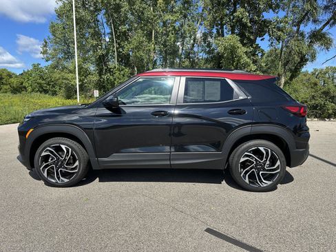 Used 2024 Chevrolet TrailBlazer RS FWD image 2