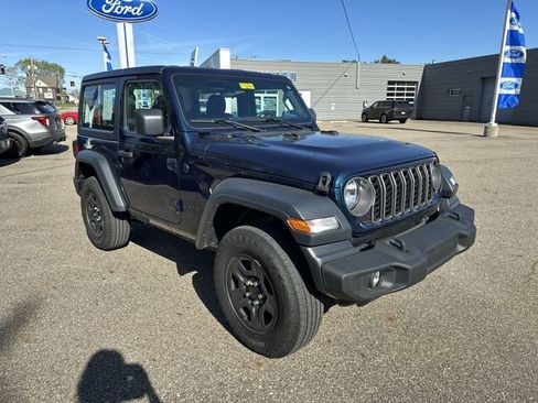 Used 2025 Jeep Wrangler Sport AWD/4WD image 11