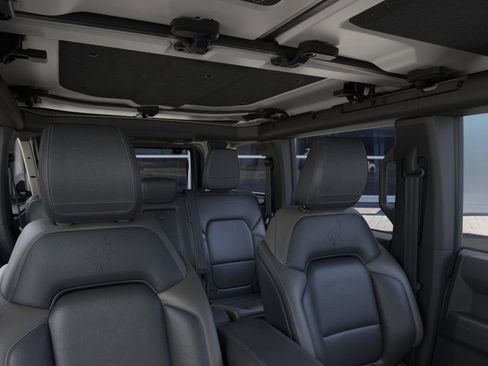 New 2026 Ford Bronco Outer Banks image 12