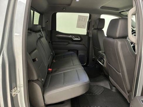 Used 2025 Chevrolet Silverado 1500 LTZ AWD/4WD image 16