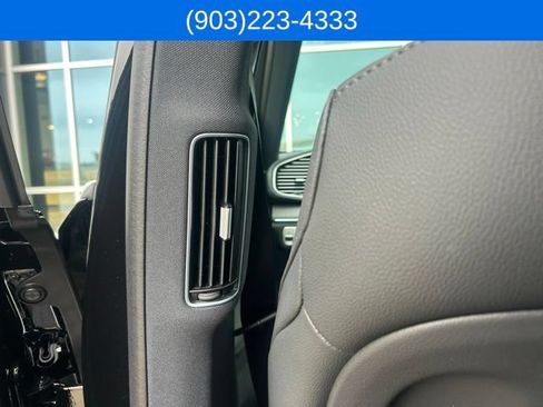 Used 2025 Mercedes-Benz GLS 450 4MATIC image 49