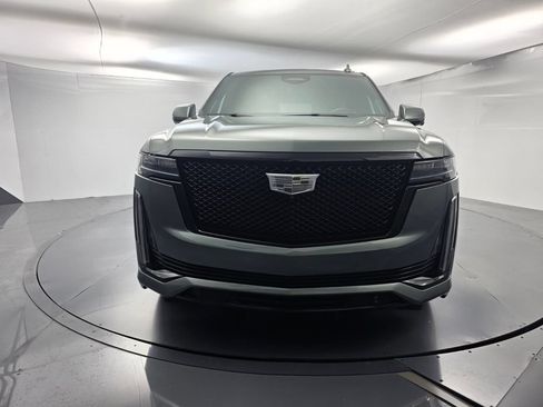 Used 2023 Cadillac Escalade Sport Platinum w/ LPO, ONYX Package AWD/4WD image 2