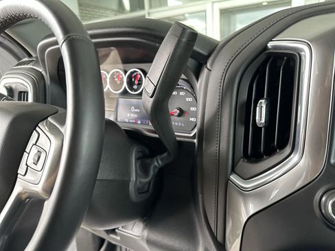 Certified 2022 Chevrolet Silverado 1500 RST AWD/4WD image 15