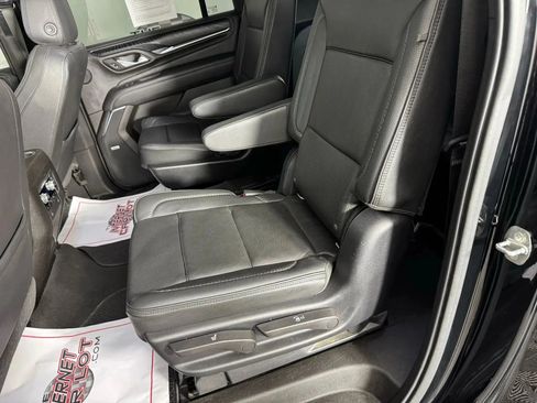 Used 2021 GMC Yukon XL Denali w/ Advanced Technology Package AWD/4WD image 40