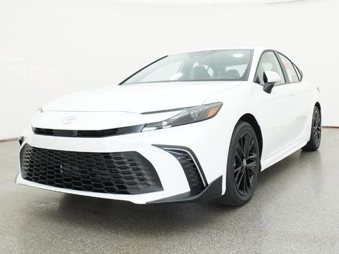 New 2026 Toyota Camry SE image 19