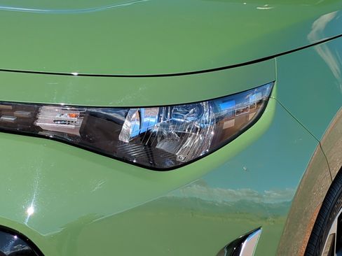 Used 2023 Kia Soul EX image 10