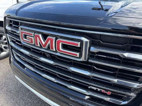 Used 2025 GMC Yukon AT4 AWD/4WD image 36