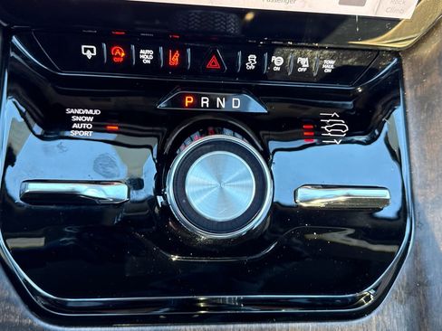 Used 2024 Jeep Grand Wagoneer Series II w/ Convenience Group III image 30