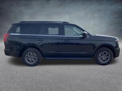 Used 2025 Ford Expedition Active AWD/4WD image 5