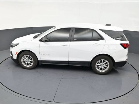 Used 2024 Chevrolet Equinox LS FWD image 13