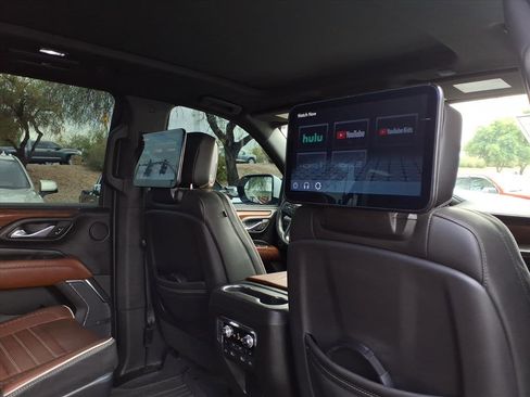 Used 2023 GMC Yukon XL Denali Ultimate image 14