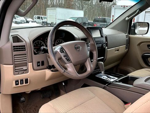 Used 2015 Nissan Titan SV w/ SV Value Truck Package image 18