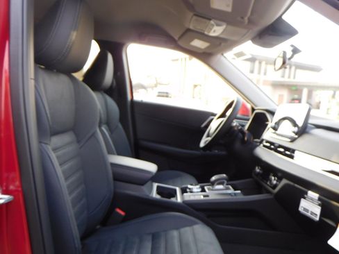 New 2025 Mitsubishi Outlander SE image 35