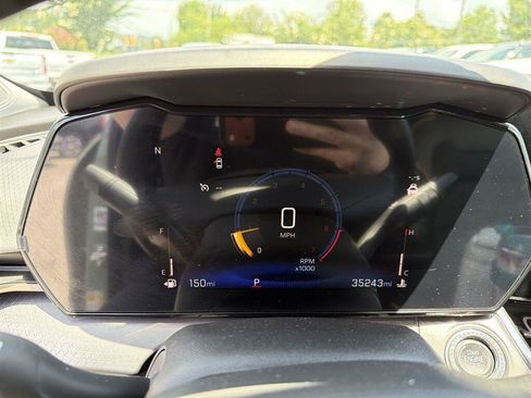Used 2025 Chevrolet Trax ACTIV w/ Sunroof Package FWD image 12
