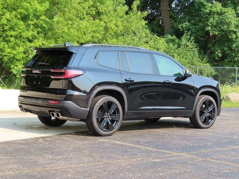 Used 2024 GMC Acadia Elevation w/ Black Edition AWD/4WD image 3