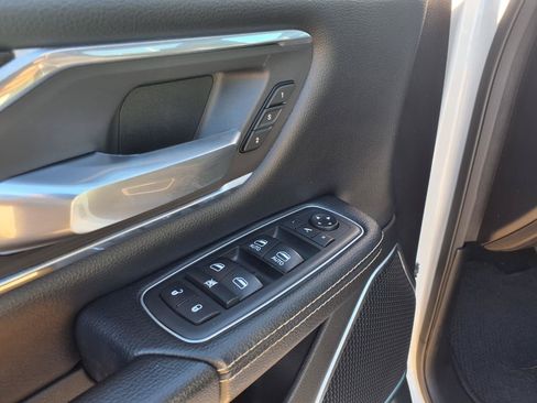 Used 2020 RAM 1500 Laramie w/ Sport Appearance Package AWD/4WD image 12
