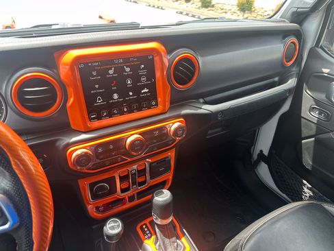 Used 2022 Jeep Gladiator Mojave w/ Cold Weather Group AWD/4WD image 37